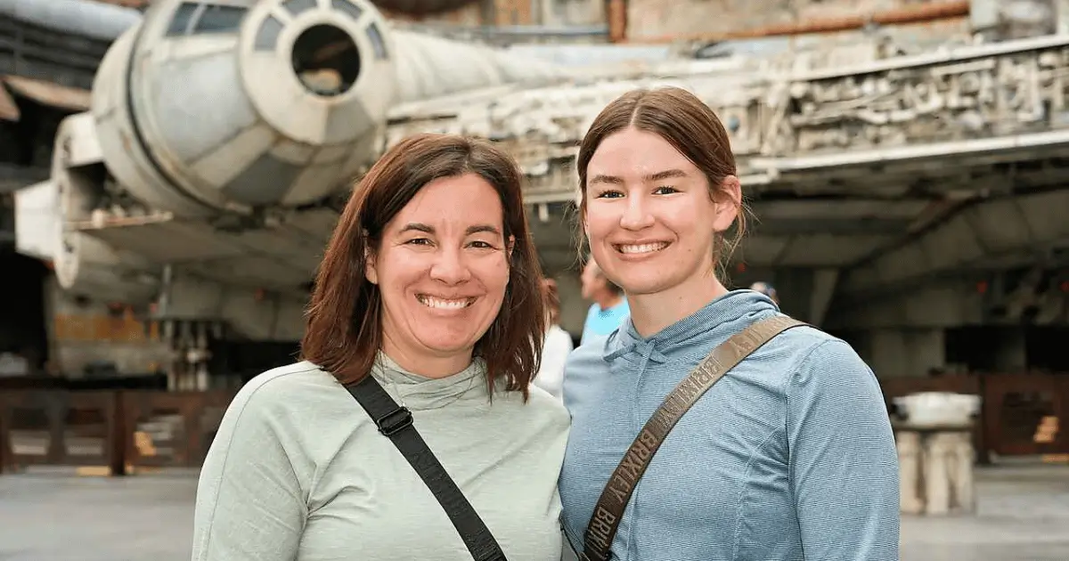 Betsy & Alyssa in Disneyland Star Wars